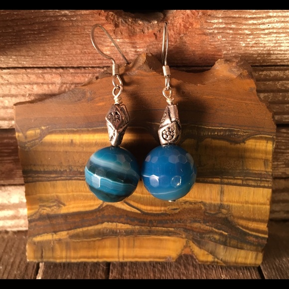 Beautiful blue agate and sterling silver earrings! - Picture 5 of 5